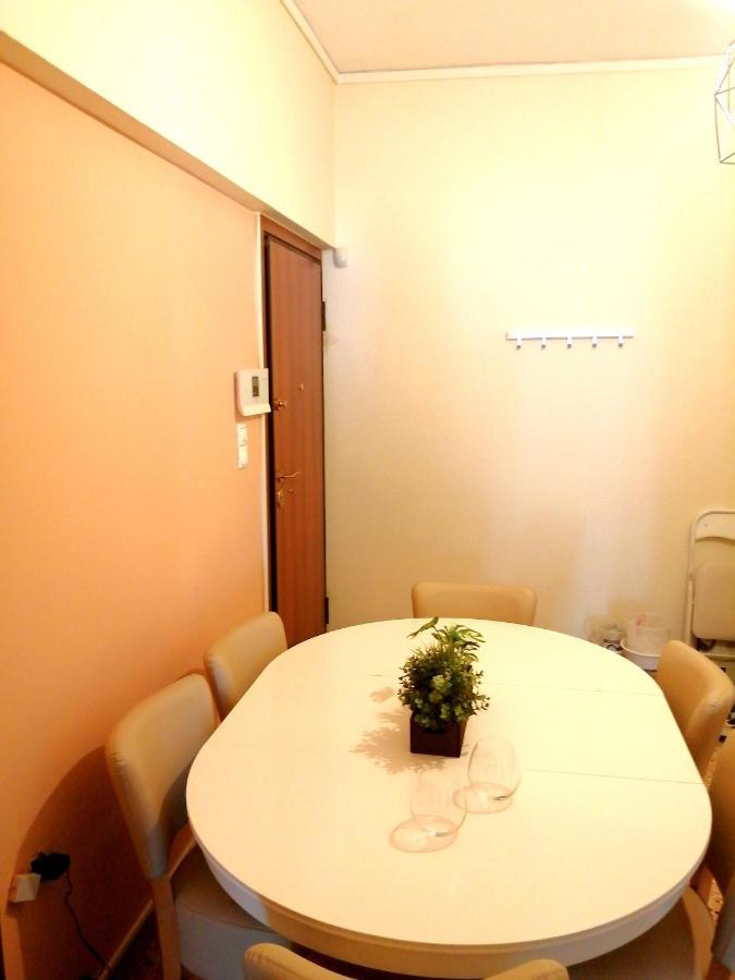Apartamento Full House Near The Center Of Atenas Exterior foto