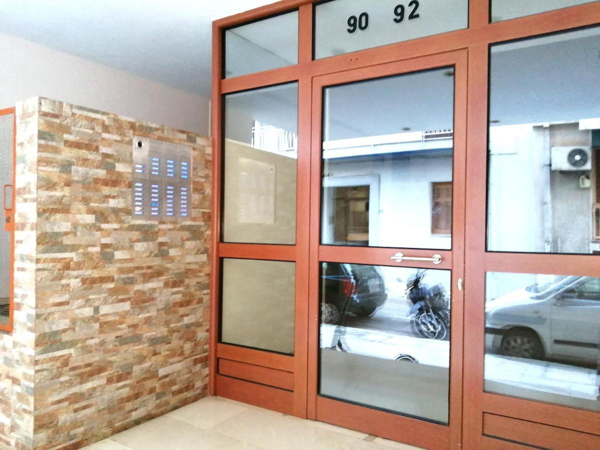 Apartamento Full House Near The Center Of Atenas Exterior foto