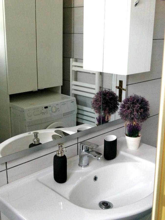 Apartamento Full House Near The Center Of Atenas Exterior foto